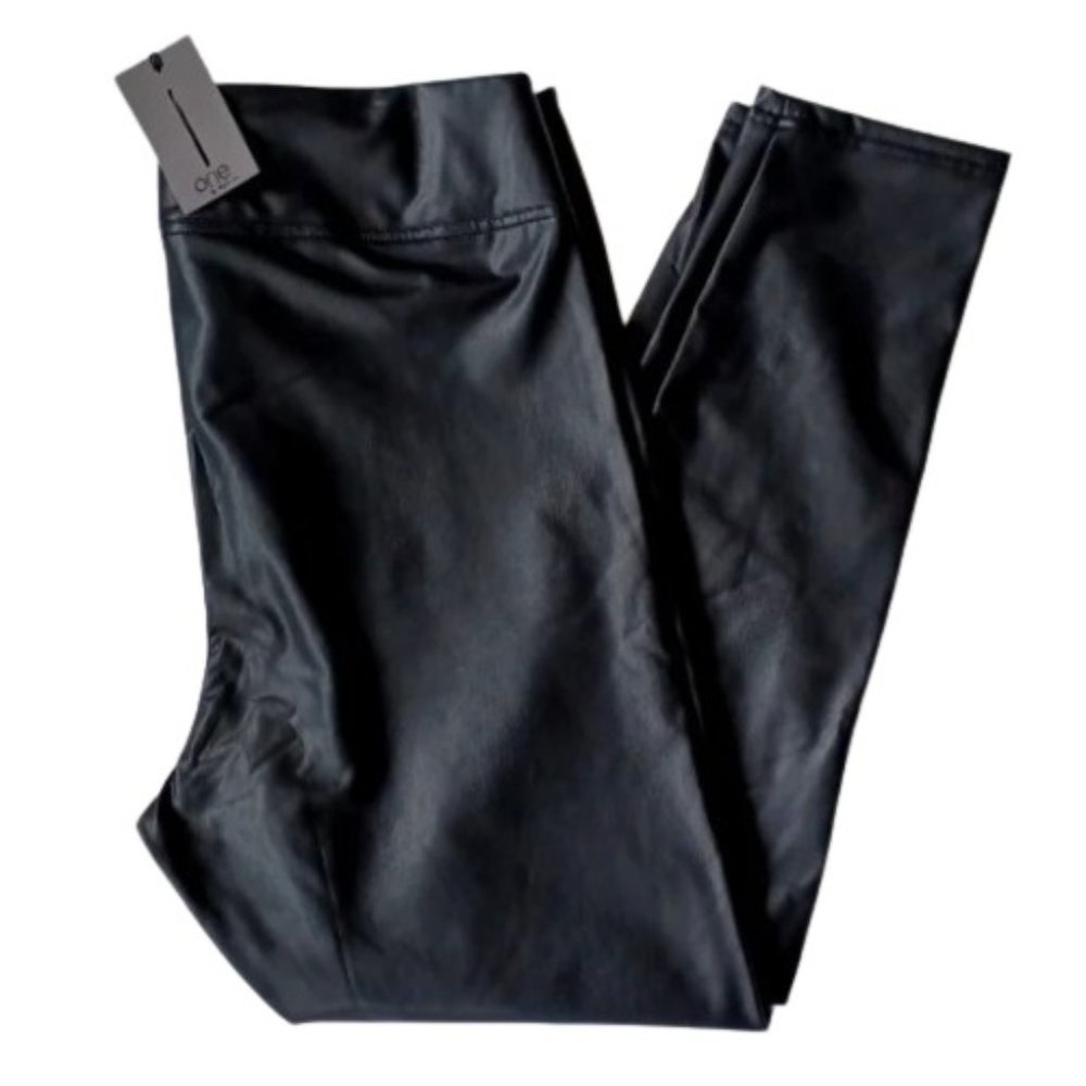 One by Chapter One Faux Leather Pants NWT- Sz. 1X